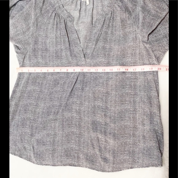 Joie Textural Print Addie B 100% Silk Blouse - Picture 6 of 8